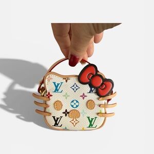 NWOT LV White/Tan Multicolor Monogram Kitty Mini Bag Charm